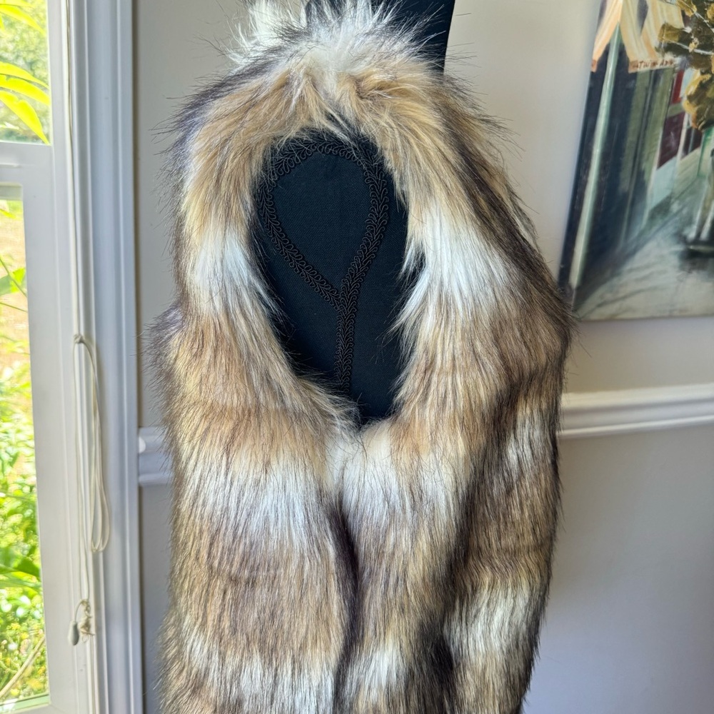 Women's Faux Fur Fashion Vest in Brown/Beige Size M/L - Picture 3 of 9